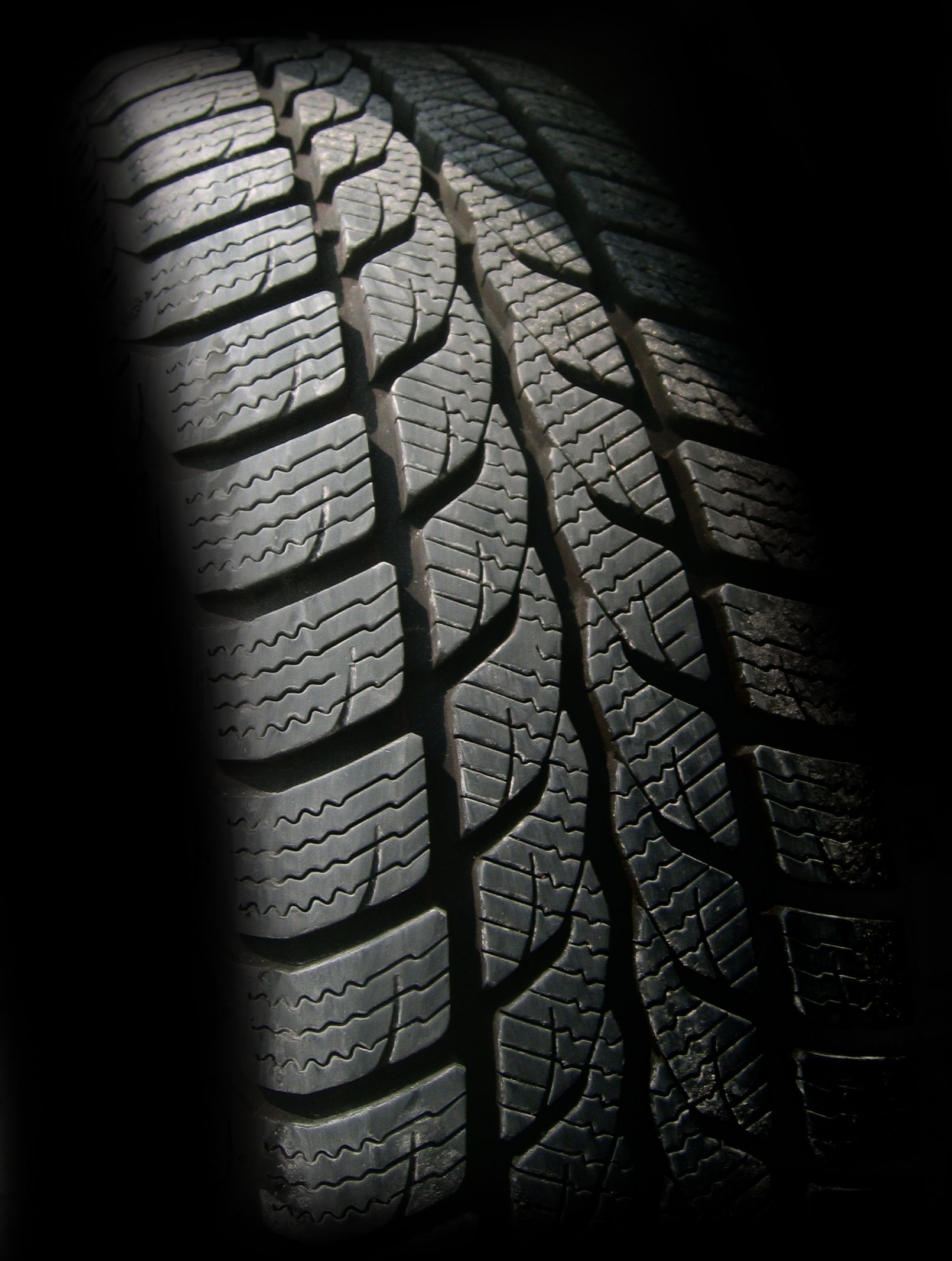195/65R14 CONTI PREMIUM CONTACT 2 89H - illustrative tyre image